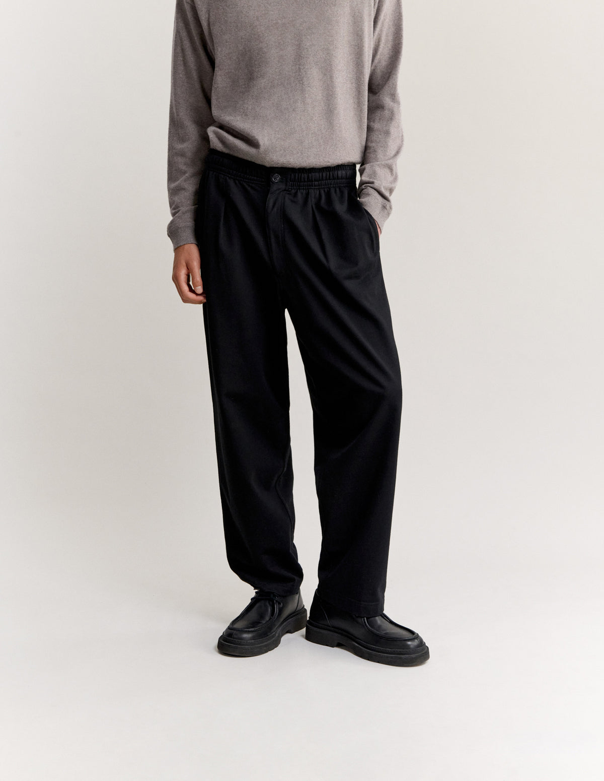 WIDE LEG JOG PANTS