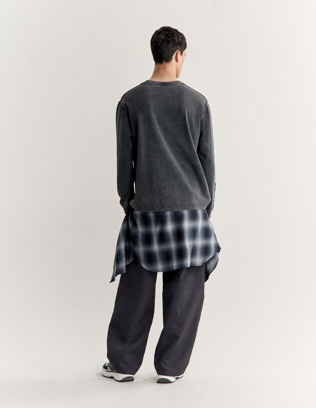 CIRCLE STAMP FADED COMFORT LONG SLEEVE TEE-SHIRT