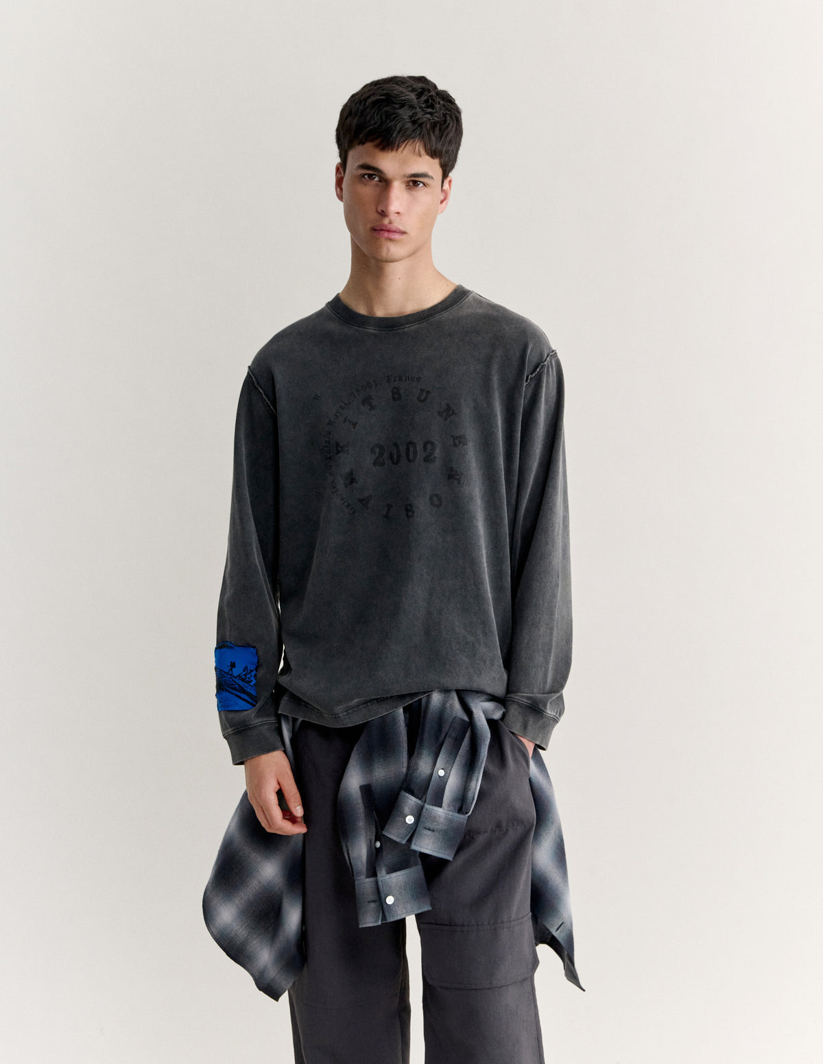 CIRCLE STAMP FADED COMFORT LONG SLEEVE TEE-SHIRT