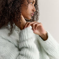 FLUFFY ALPACA CROPPED CARDIGAN