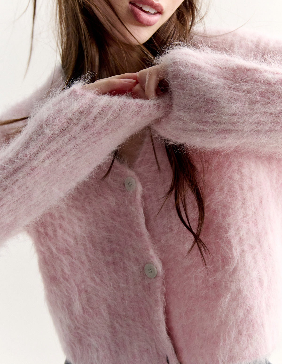 FLUFFY ALPACA CROPPED CARDIGAN
