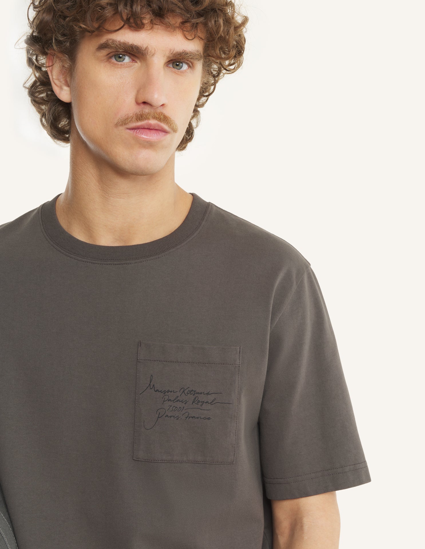 POETIC SCRIPT COMFORT TEE-SHIRT