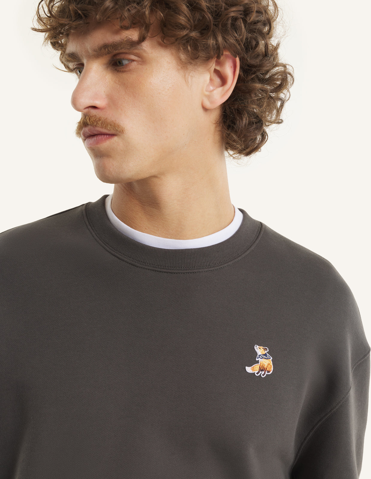 DREAMING FOX COMFORT SWEATSHIRT