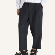 CROPPED PLEATED PANTS