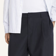 CROPPED PLEATED PANTS