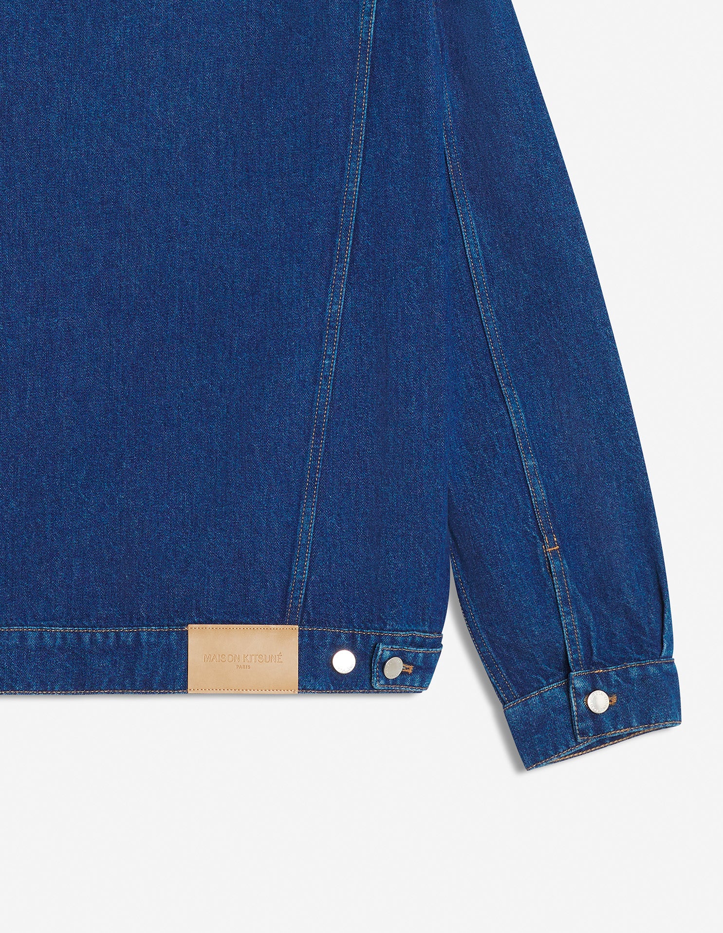 DENIM TRUCKER JACKET