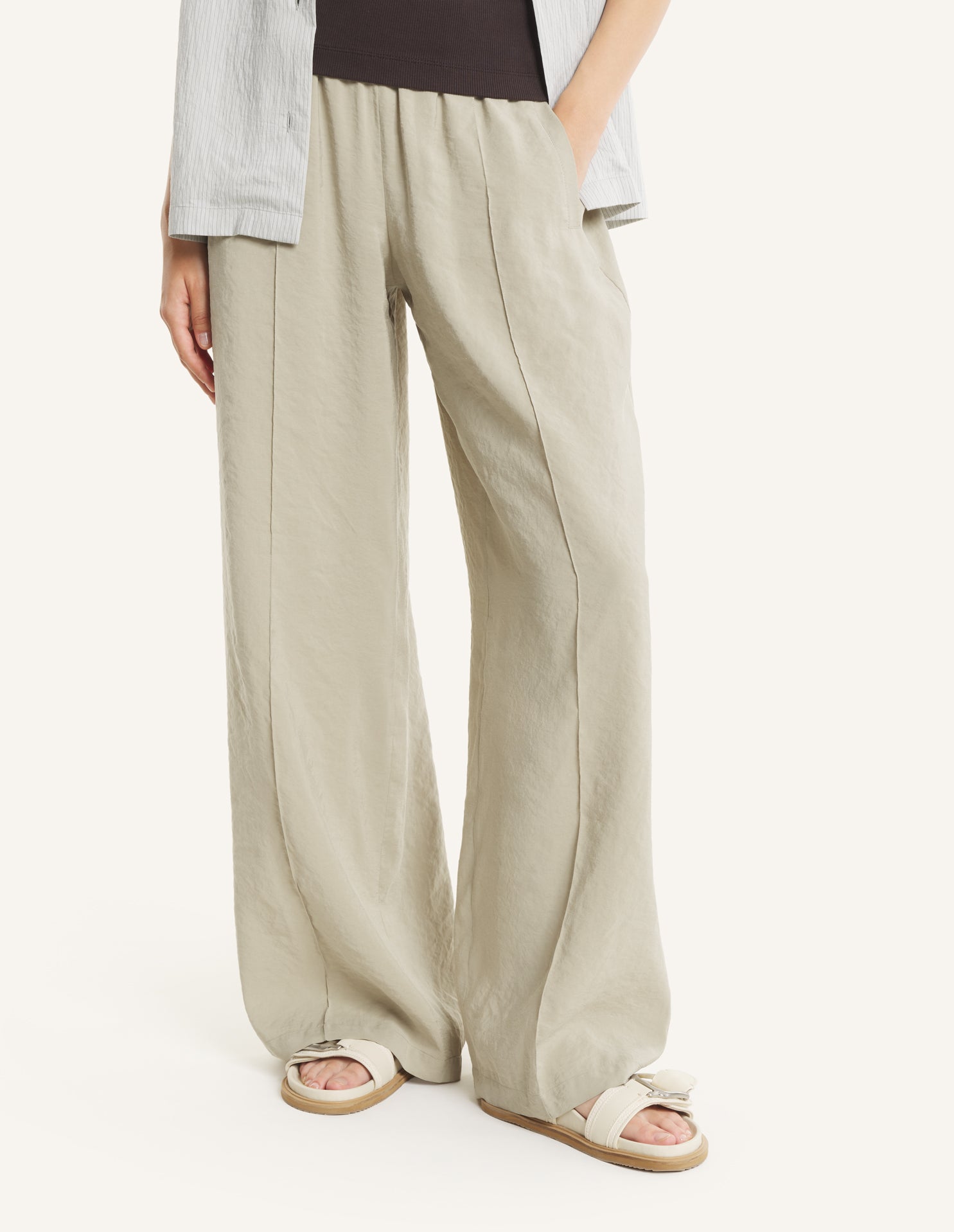 FLUID PANTS