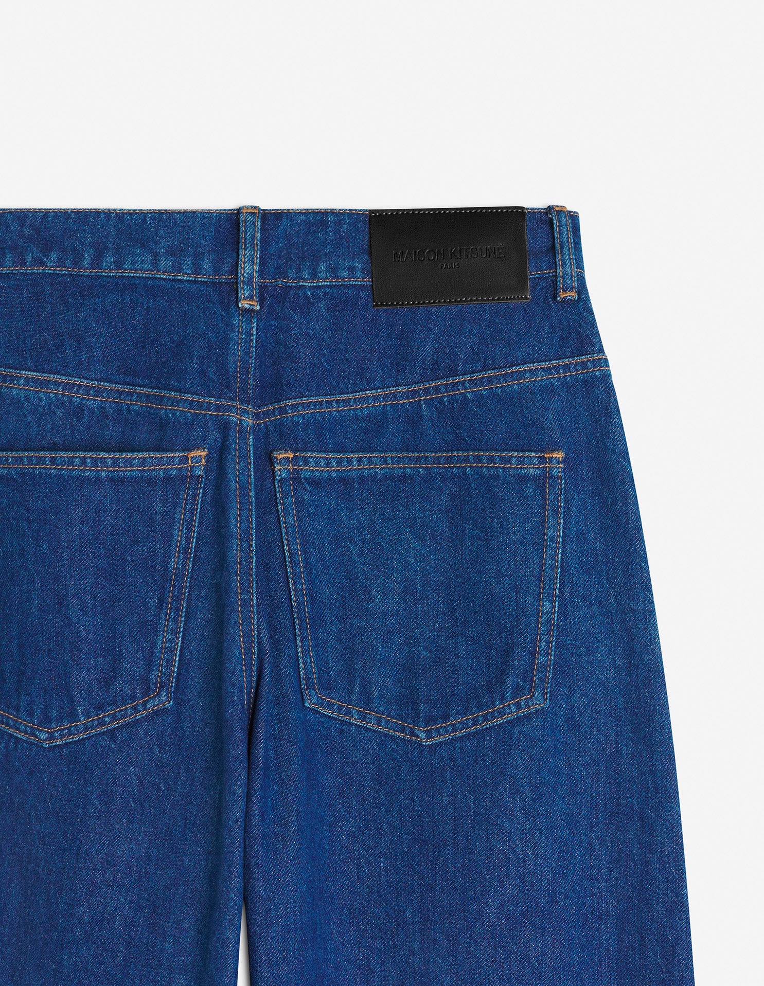 TAPERED JEANS