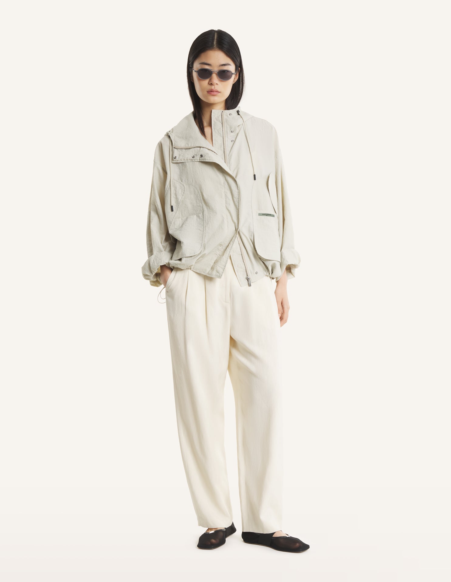 SPORTY WINDBREAKER