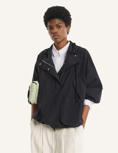 SPORTY WINDBREAKER