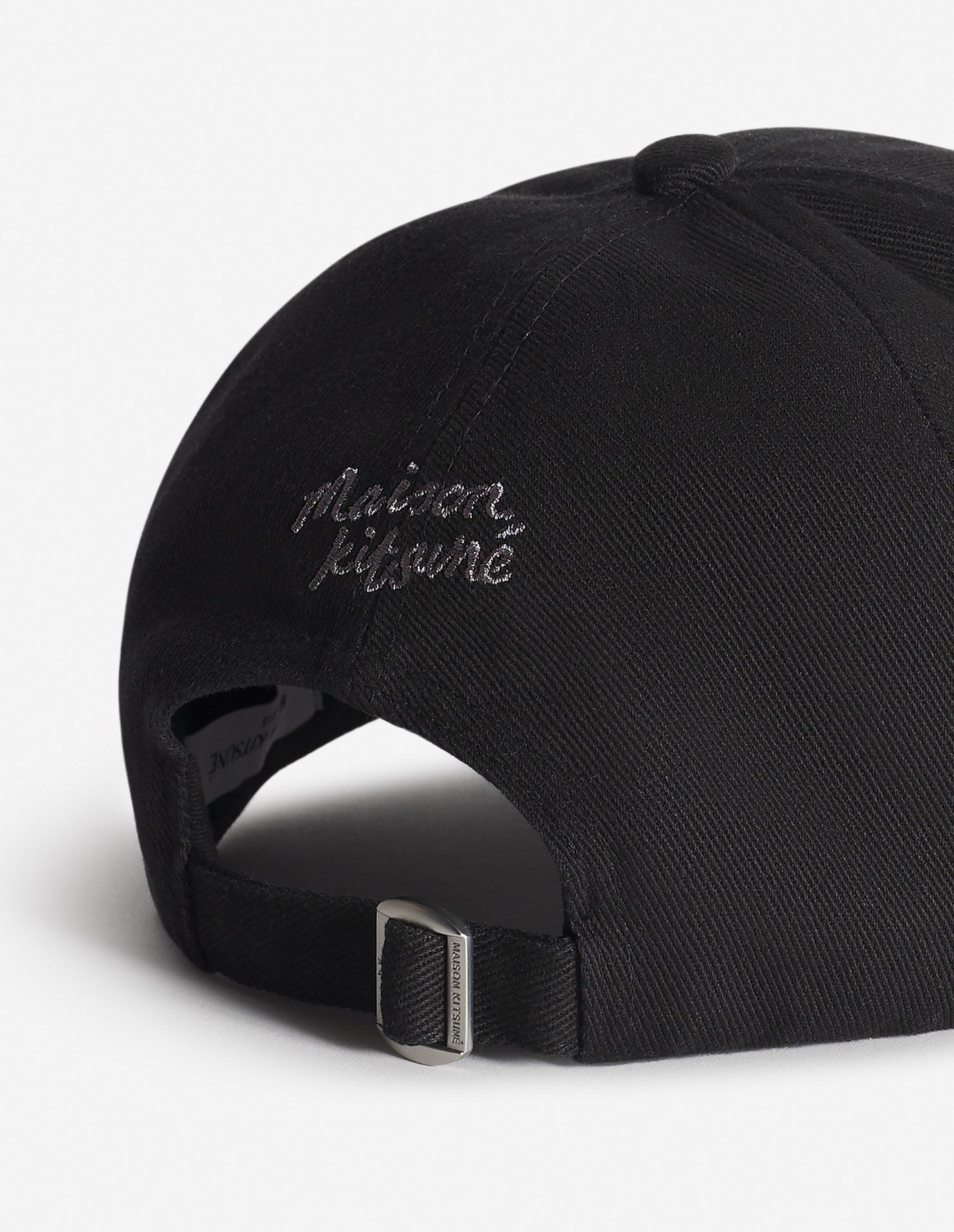 DOUBLE BOLD FOX HEAD CAP
