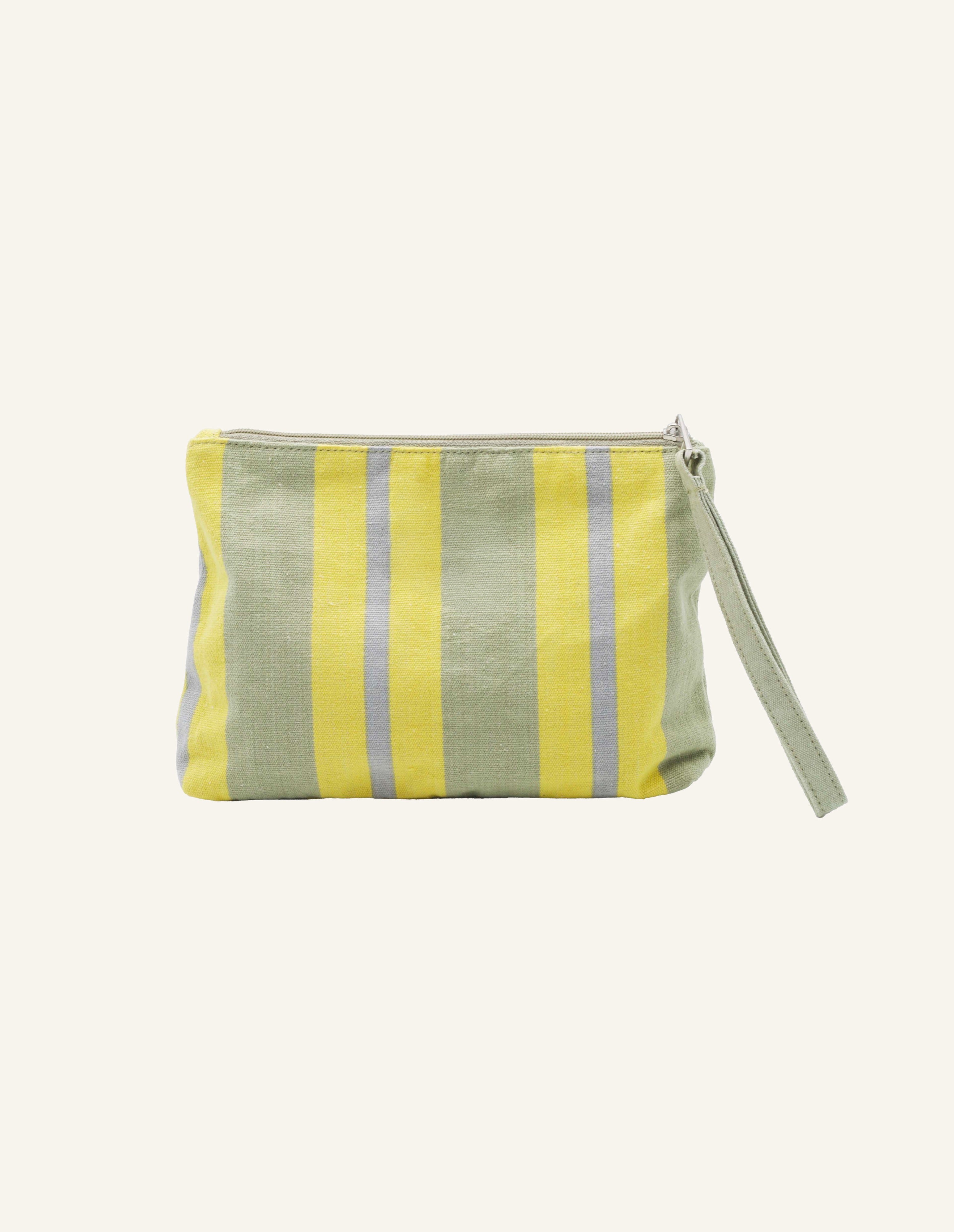 SUMMER POUCH